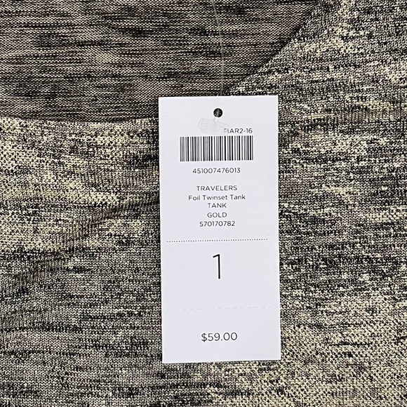 Chico’s Travelers Collection Foil Top Gold Women’s Size 8 (Chicos 1) - Picture 6 of 6